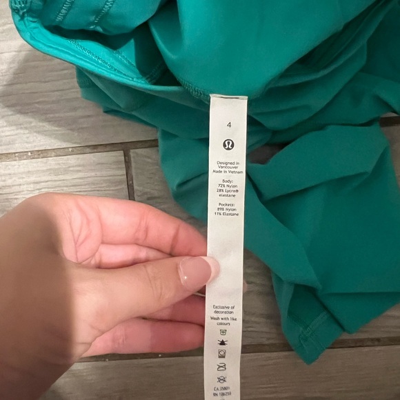 Lulu leggings green size 4 - Picture 2 of 2